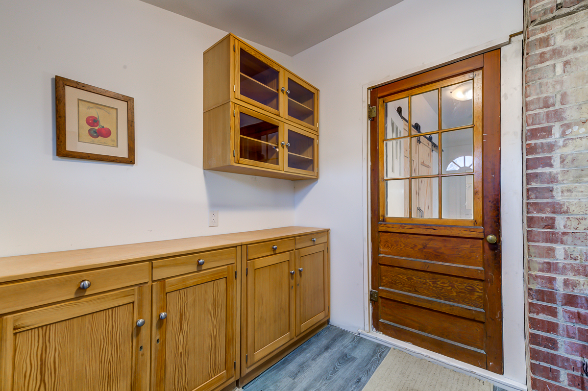 ICONIC YEG RE/MAX Real Estate 11414 81 ST